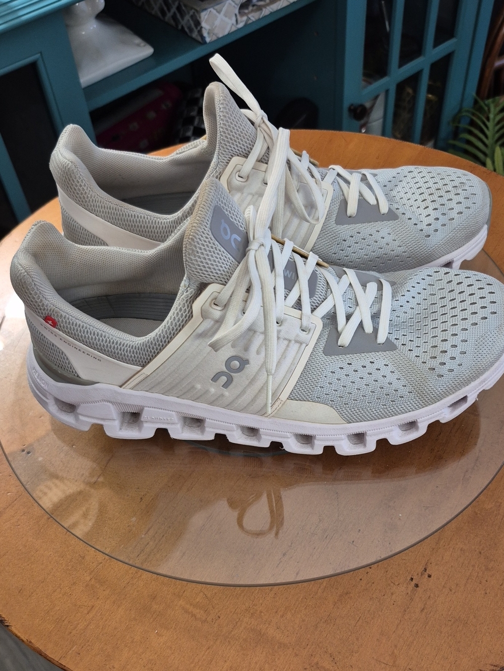 On Running Women's Athletic Shoes - Light Gray & White. Size 10